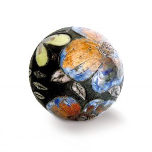 Moon d’hiver - ø : 14 CM - Grès -Raku - Gravure et relief - Nitrate d’argent - Oxydes - Sculptures céramique de Florence Lemiegre