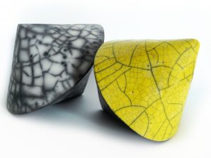 Diptyque - Infinitos tons de cinza & Amarelo luminoso - Grès - Raku nu et Raku - Sculptures céramique de Florence Lemiegre