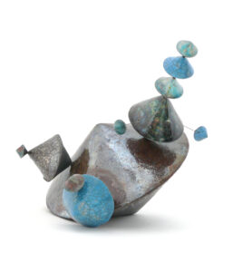 Culbutos Serendipity “Remembrance“ - Œuvre de Florence Lemiegre - Artiste auteur - Sculptrice céramiste - Raku - Cordes à piano - Équilibre déséquilibre - Pièce unique - Sculpture céramique contemporaine