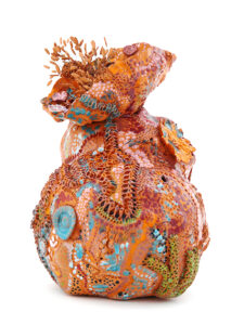 Noli me tangere, sculpture céramique, Protégeons nos océans, biodiversité, artiste engagée piur la protection des océans, urgence climat, Florence Lemiegre, artiste femme, coraux, fonds marins, vibrations, langues océanes, respiration, équilibre, déséquilibre