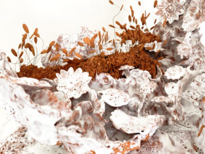 Noli me tangere Pistils “Cororora", création de Florence Lemiegre, Protection des océans, Vibrations, oscillations, langue océane, Sculpture céramique en faïence, terre rouge, Grand Palais, Art Capital 2026, salon Comparaisons