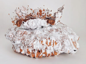 Noli me tangere Pistils “Cororora", création de Florence Lemiegre, Protection des océans, Vibrations, oscillations, langue océane, Sculpture céramique en faïence, terre rouge, Grand Palais, Art Capital 2026, salon Comparaisons, Neffe du Grand Palais, Les Ateliers d'art de France, concours région Ateliers d'Art de France 2026, Finaliste concours région Normandie, Carré St Cyr, La Fabrique des Métiers d'Arts au Vaudreuil