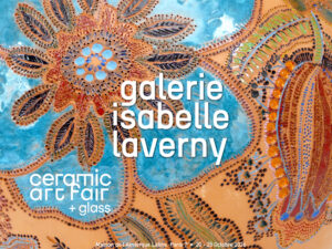 Galerie Isabelle Laverny, Moon d'Automne Géante, création de Florence Lemiegre, pièce unique, Ceramic Art Fair + Glass 2026, Maison de l'Amérique Latine, céramiques contemporaines de Florence Lemiegre, émaillage au pinceau, collection céramique